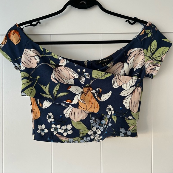 🐧2/$15 Revamped Off the Shoulder Cropped Shirt - Picture 1 of 3